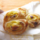 Ventagli di sfoglia con mirtilli e crema