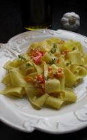 pappardelle sciuè sciuè con peperoni e senape