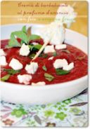 Crema di barbabietole al profumo d'arancia con feta e origano fresco