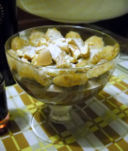 Mousse al cioccolato con banane caramellate