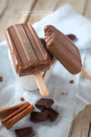 Mexican chocolate pops: stecchi al cioccolato con cannella e pepe di Cayenna