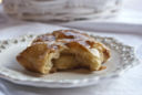 Fagottini sfogliati alle mele e limone per una colazione..come al bar!