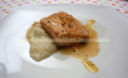 Salmone al miele di limoni su crema di topinambour