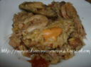 Paella mixta di carne, pesce e verdure ( cucina spagnola )