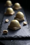 Biscottini alla nocciola con mousse di ricotta e gelatina al passito di Pantelleria