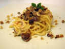 Spaghetti alla chitarra con funghi porcini e noci