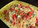 Spaghetti al pesto di anacardi e pomodoro