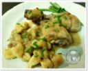 Pollo al cocco con gnocchi alla paprika e coriandolo