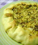 Torta salata con porri, sedano rapa e speck