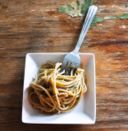 Linguine con le acciughe / Linguine pasta with anchovies