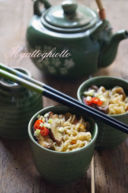 Zuppa di noodles con funghi porcini e guanciale