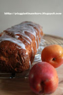 Plum-cake glassato con albicocche...