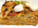 Lasagna cremosa con funghi champignon