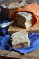 PANE IN CASSETTA CON SEMI DI GIRASOLE