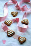 Biscottini glassati con farina di riso soffiato e farina di pistacchi
