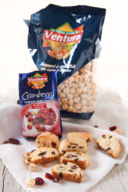 Cantucci salati al parmigiano con Cranberry essiccati e nocciole