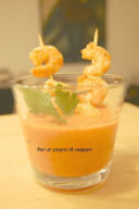 SPIEDINI DI GAMBERI ALLA PAPRIKA CON GAZPACHO