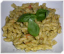 Pasta con pesto e pomodorini