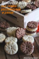 Biscotti bicolore con crema philadelphia e panna