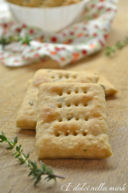 Intermezzi salati: Crackers di farro al timo