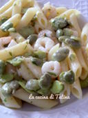 Penne con sugo di fave e gamberetti