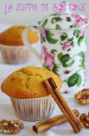 Muffin al profumo di cannella, mele noci e cioccolato...