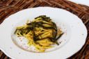 Spaghetti con asparagi selvatici e menta