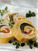 Rotolo di frittata con mozzarella e peproni