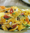Pasta dell'orto con feta e capperi