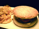 Brizzi Burger® (Panino con hamburger e chips di patate al forno)