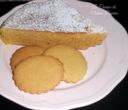Torta al microonde e biscotti tradizionali di frolla