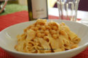 PAPPARDELLE CON CECI SALTATI