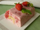 Semifreddo con mascarpone e yogurt alle fragole