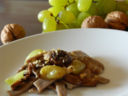 TAGLIATIELLI DI GRANO SARACENO CON FUNGHI E UVA