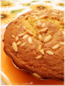 Voglio un raggio di sole...torta all'olio d'oliva e succo d'arancia con pinoli, di Tessa Kiros