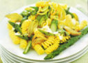 Fusilli con asparagi e burrata.