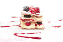 Millefoglie monoporzione alla crema chantilly e frutti di bosco
