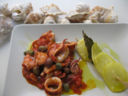 Calamari , pomodorini e spiedino di patate