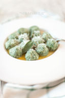 Gnudi o malfatti con friarielli (cime di rapa napoletane)