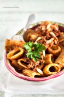 Pasta con tonno, peperoncino, pinoli e "Rummo"