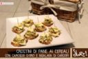 Crostini di pane ai cereali con Camoscio d'Oro e insalata di carciofi crudi