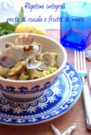 Rigatoni integrali con pesto di rucola, limone e mandorle e frutti di mare per #cominciolunedì