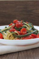 Linguine con fagiolini lunghi e pomodoro pizzutello