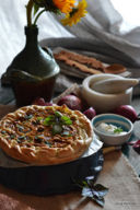 TORTA SALATA AL PESTO E CIPOLLE