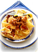 Tagliatelle finferli e salsiccia