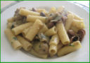 Tortiglioni con carciofi e moscardini