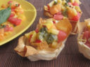 cestini di frutta con basilico caramellato
