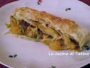 Strudel di pesche e pistacchi