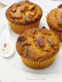 Muffins al succo di carota, cioccolato e pistacchi