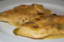 Petti di pollo in crema di cipollotto e curry